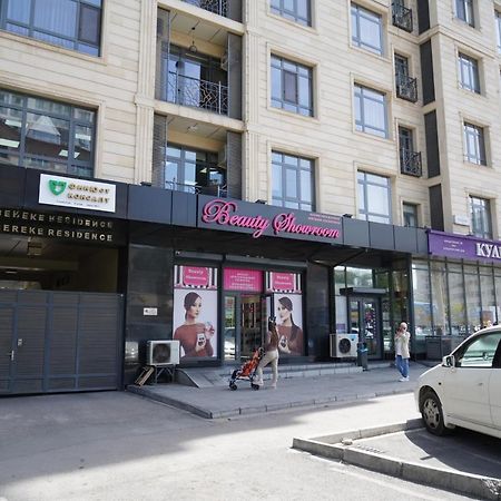 Nice And Comfortable Apartment In The Downtown Of Bishkek Exteriör bild