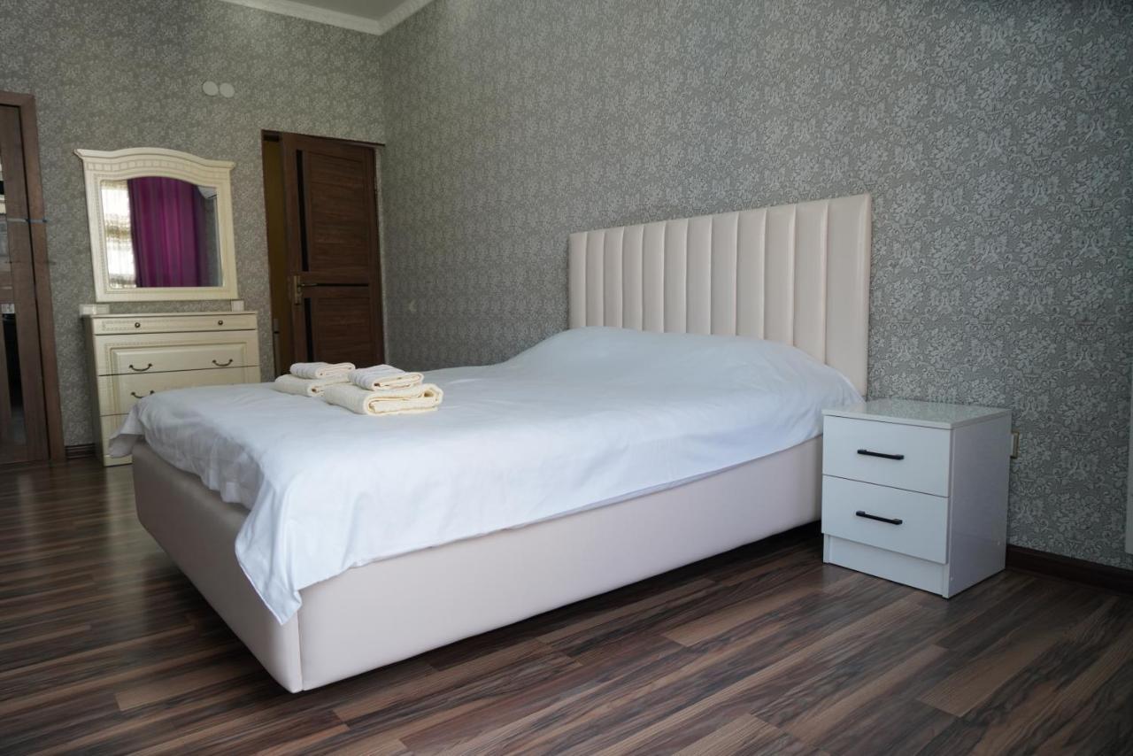 Nice And Comfortable Apartment In The Downtown Of Bishkek Exteriör bild