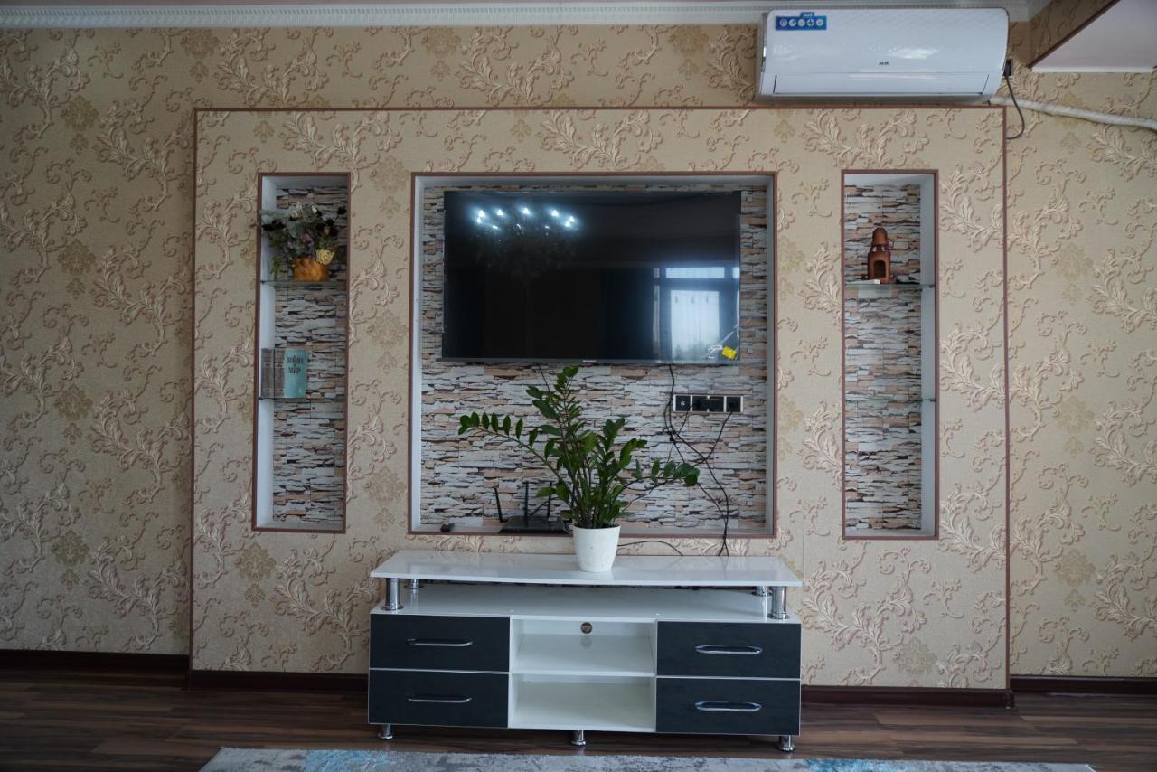 Nice And Comfortable Apartment In The Downtown Of Bishkek Exteriör bild